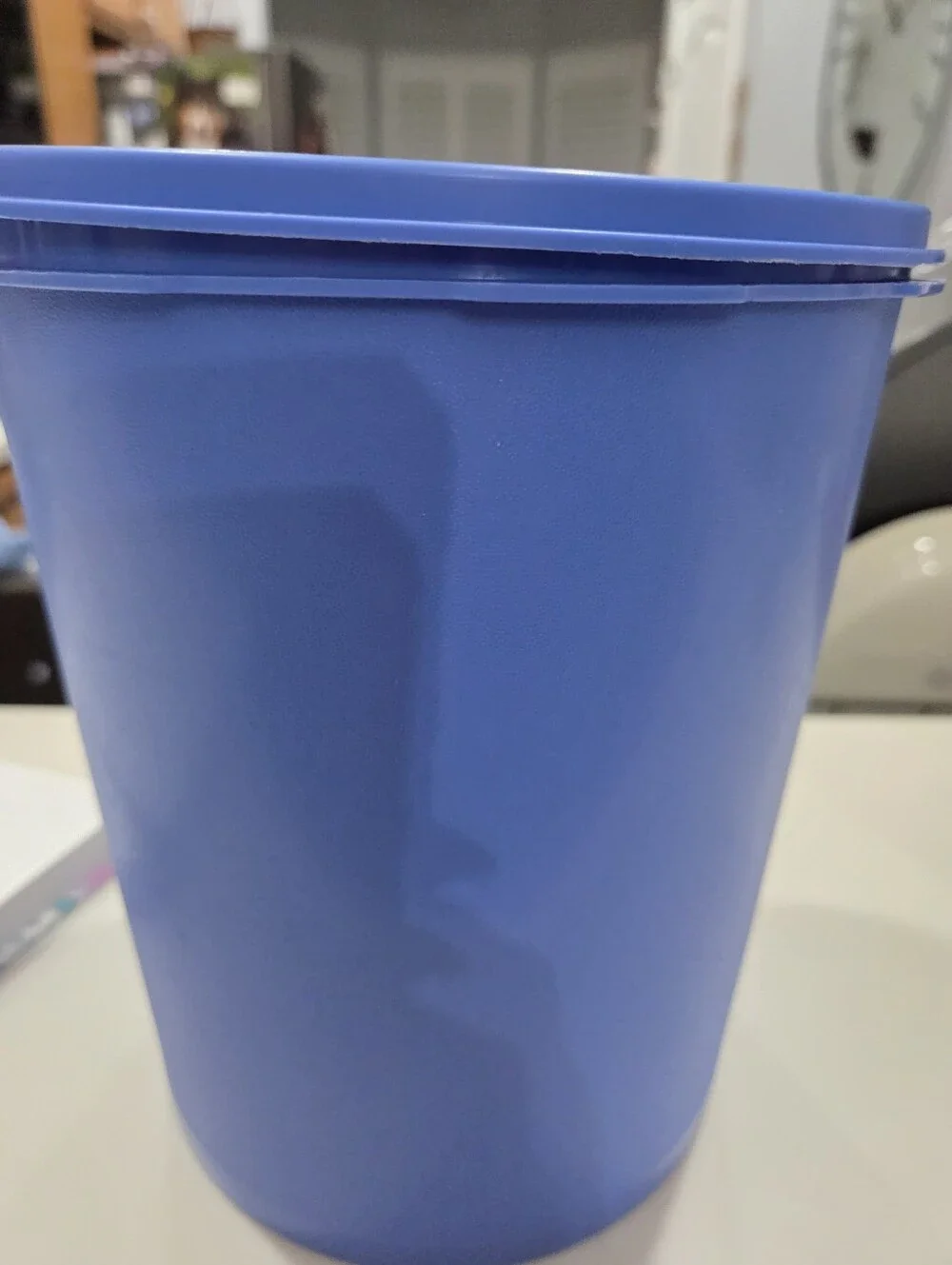 Blue Starburst Lid Tupperware Canister Container